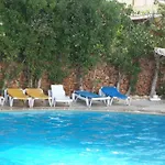Lägenhetshotell Mirachoro 3*